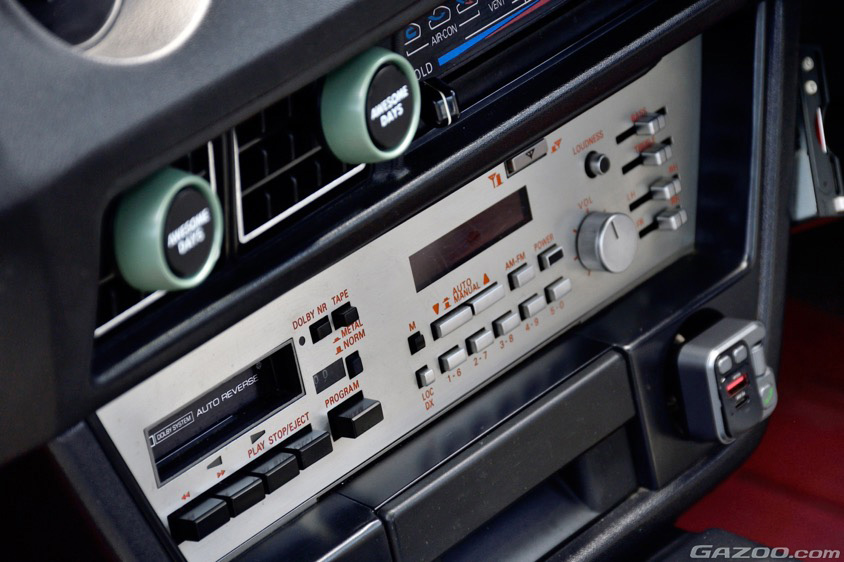日産・フェアレディZ(S130)の純正オーディオ