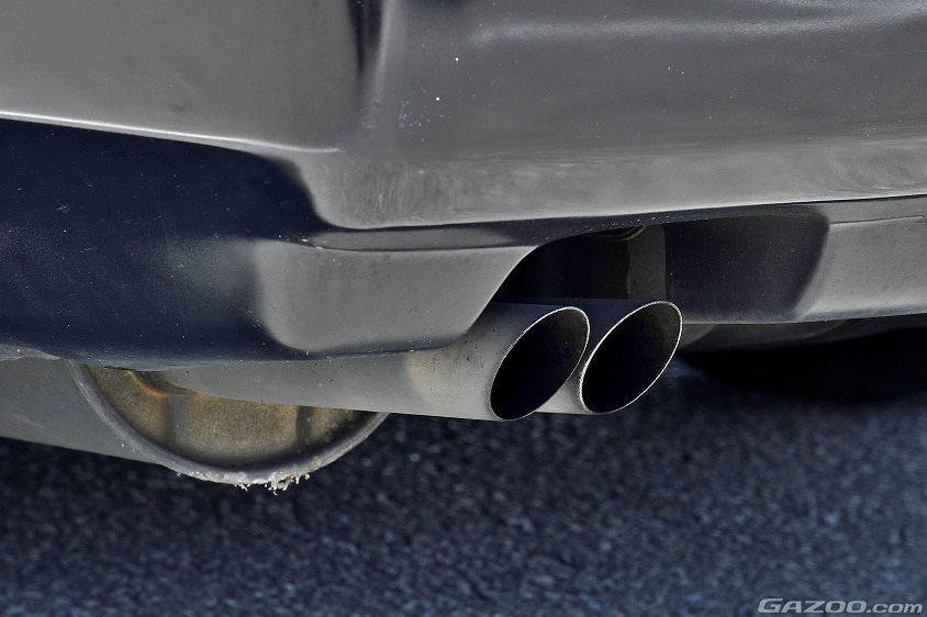 日産・フェアレディZ 200ZR(Z33型)のエキゾースト