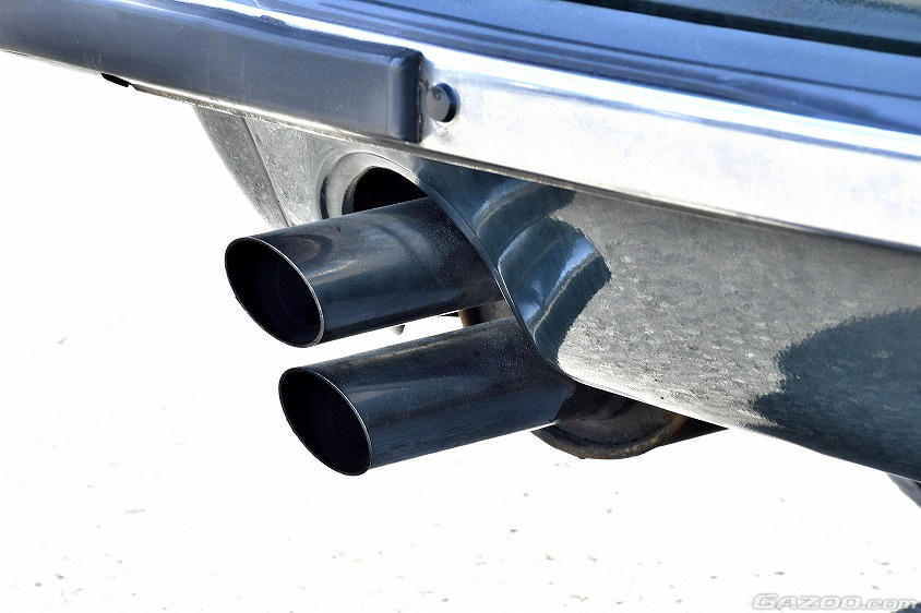 日産・フェアレディZ（S30型）のエキゾースト