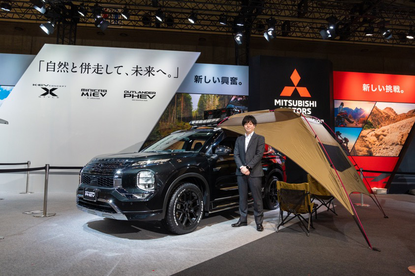 東京オートサロン2022の三菱自動車ブース