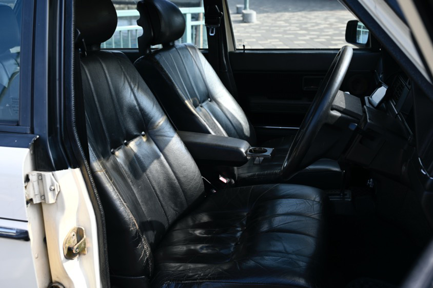 ボルボの240セダン（AB230）