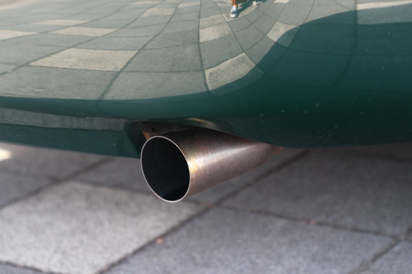 マツダ・NAロードスターのエキゾースト