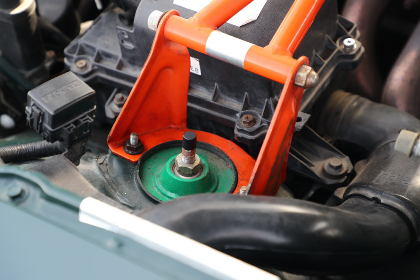 マツダ・NAロードスター車高調のダイヤル