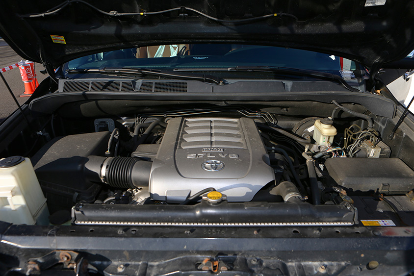 トヨタ タンドラ V8 5.7L 3UR