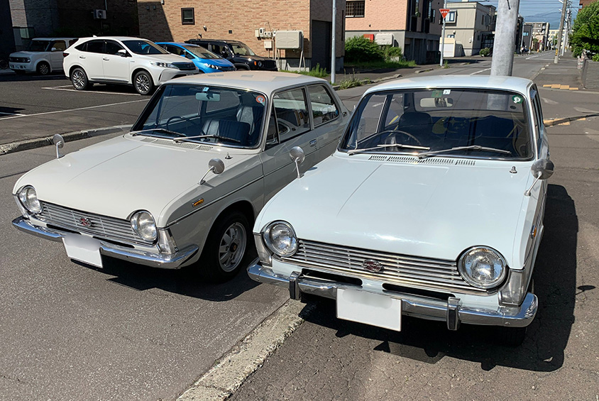 スバル1000(A12)　色違いで２台