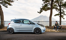 イギリス仕様の三菱・コルトCZTを輸入し、オンリーワンの“バージョンRスペシャル３ドアハッチ仕様”に