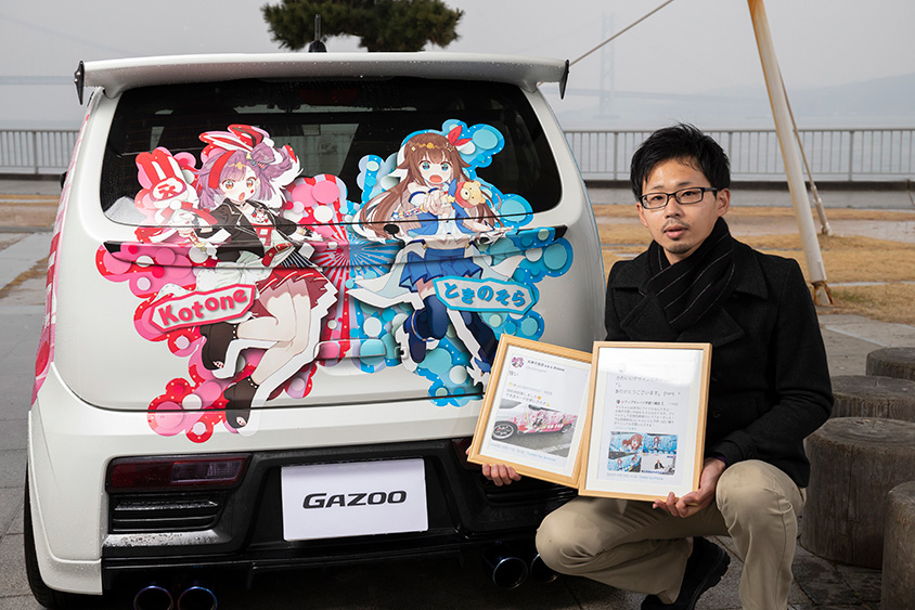 『ときのそら』と『Kotone(天神子兎音)』が描かれたスズキのアルトワークス