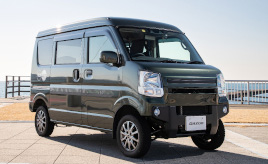 目指すはマラソンの全国制覇！「一度きりの人生を楽しく生きる」夫婦の、車中泊仕様エブリイ