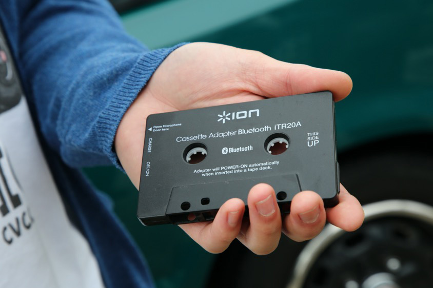 カセット型のブルートゥース接続できるアイテム