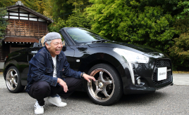 オープンカーで海岸線をドライブ。ファミリーカーで“我慢の時期”を乗り越えたオーナーの新しい翼