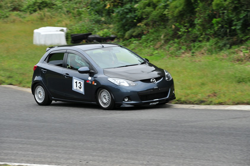 坂井さんが乗っていた3代目デミオ