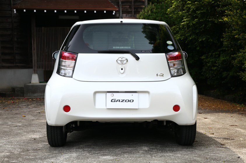 トヨタ・iQのリア正面