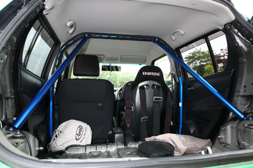 スズキ・スイフトスポーツのロールバー