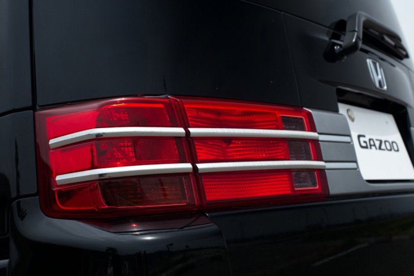 ホンダ・モビリオスパイクのテールランプ