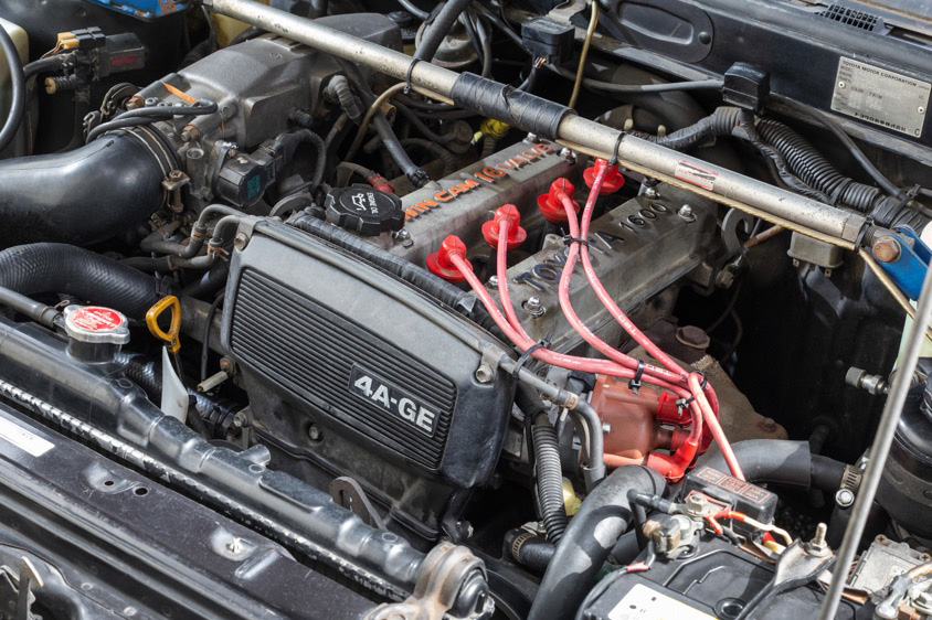 トヨタ・スプリンター トレノ　AE86　4AGエンジン