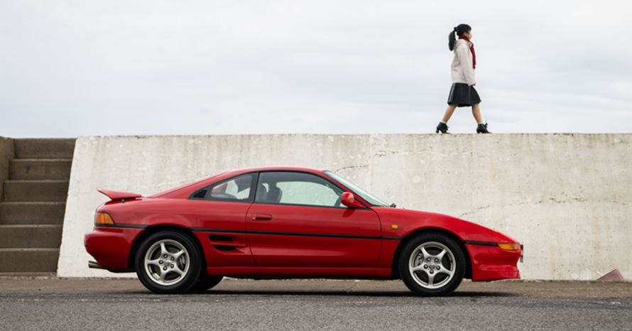 知れば知るほど奥深いMR2の魅力にハマったリケジョのカーライフ