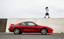 知れば知るほど奥深いMR2の魅力にハマったリケジョのカーライフ