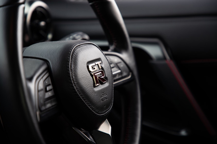 日産 GT-R Track edition engineered by NISMO (R35) ステアリング