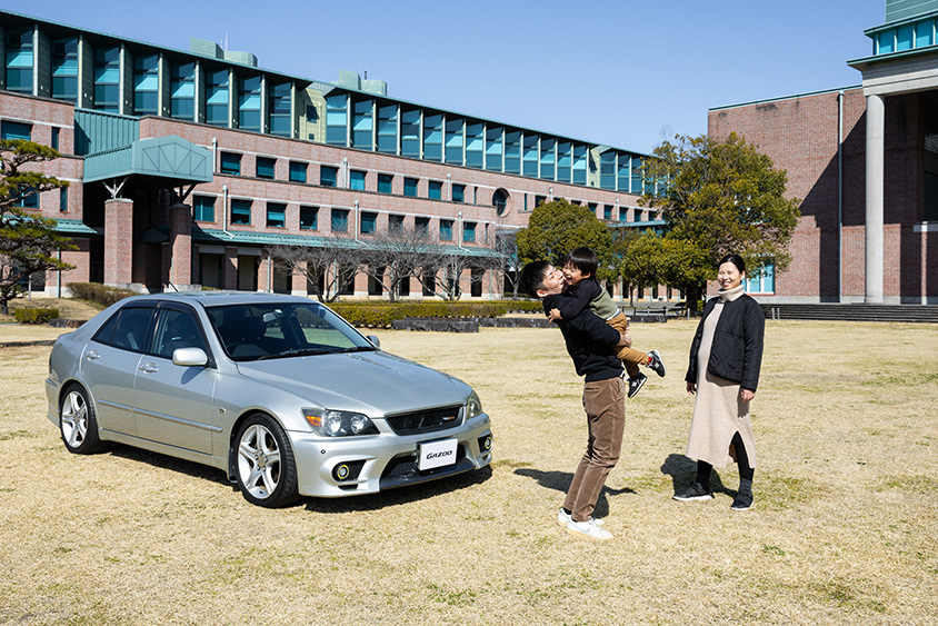 トヨタ・アルテッツァ(GXE10）