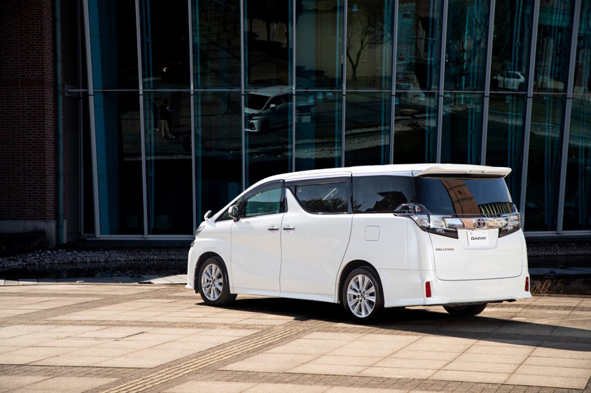 トヨタ ヴェルファイア 2.5Z AGH30W