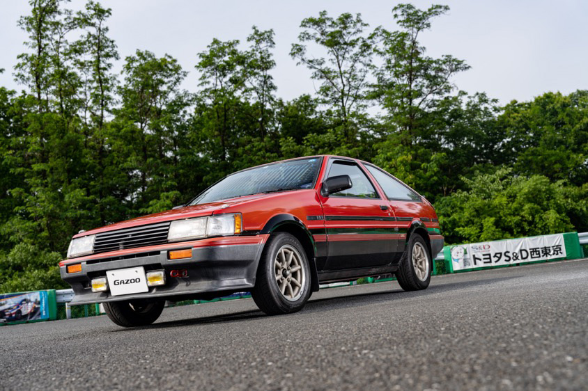 鉄道会社勤務の29才オーナーがAE86カローラレビンにハマった意外な理由