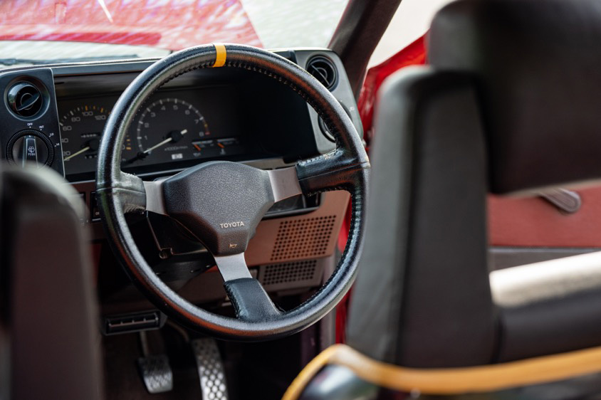 GAZOO愛車取材会東京の会場であるトヨタ東京自動車大学校で取材したトヨタ カローラレビンGT-V(AE86)