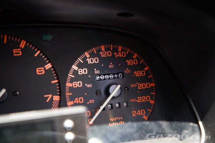 GAZOO愛車取材会東京の会場であるトヨタ東京自動車大学校で取材した1988年式マツダ・サバンナRX-7 GT-X(FC3S)