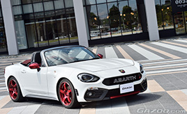 屋根が開かないなんて考えられない!? オープンカー4台持ちの爽快ライフ