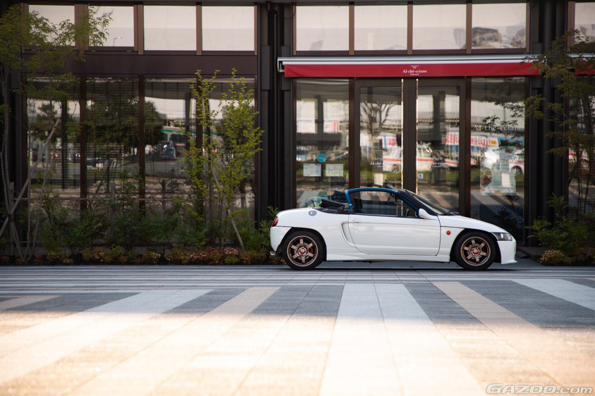 GAZOO愛車取材会の会場で山形駅前の『やまぎん県民ホール イベント広場』で取材したホンダ ビート