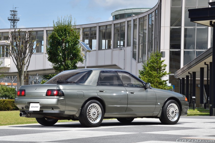 GAZOO愛車取材会の会場で山形駅前の『やまぎん県民ホール イベント広場』で取材したR32スカイライン オーテックバージョン