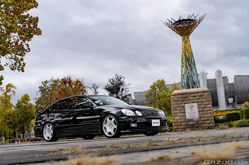 GAZOO愛車取材会の会場である南長野運動公園で取材したトヨタ アリストS300 ベルテックスエディション(JZS160)