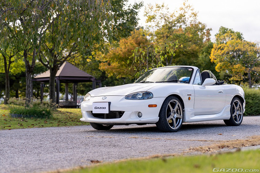 GAZOO愛車取材会の会場である南長野運動公園で取材したマツダ・ロードスター ターボ(NB8C型)