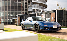 ある朝、突然思い立って購入を決断した『青いRX-7』