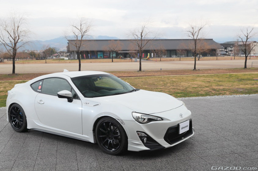 GAZOO愛車取材会の会場である平城京朱雀門ひろばで取材したトヨタ・86(ZN6)