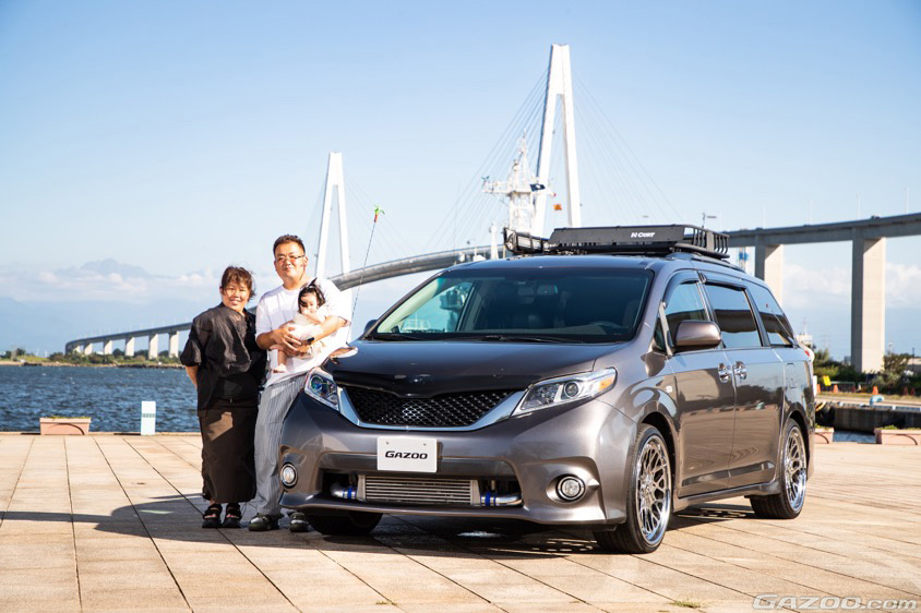 GAZOO愛車取材会の会場、富山県射水市の海王丸パークで取材した2015年式トヨタ・シエナSE(XL30)