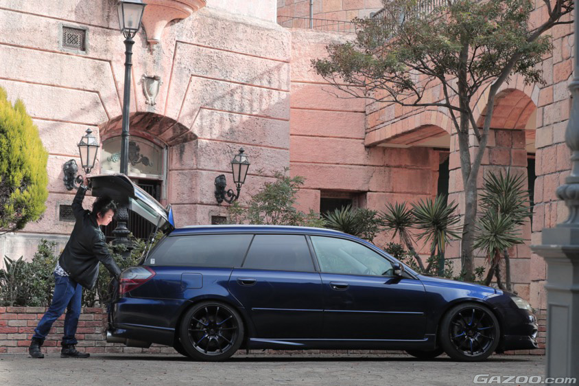 GAZOO愛車取材会の会場であるポルトヨーロッパで取材したスバル・レガシィツーリングワゴン 2.0GTスペックB