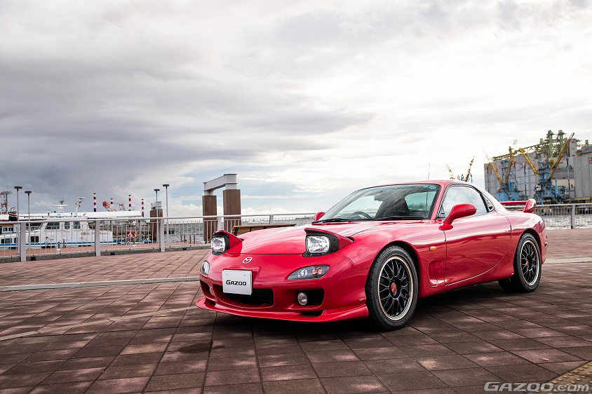 GAZOO愛車取材会の会場である千葉県の『さんばしひろば』で取材したマツダ・RX-7(FD3S型)