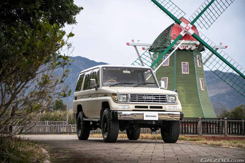 GAZOO愛車取材会の会場である国営木曽三川公園 アクアワールド水郷パークセンターで取材したトヨタ・ランドクルーザープラド(KZJ78W型)