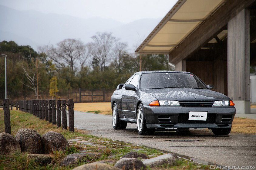 GAZOO愛車取材会の会場である国営木曽三川公園 アクアワールド水郷パークセンターで取材した日産・スカイラインGT-R(BNR32型)