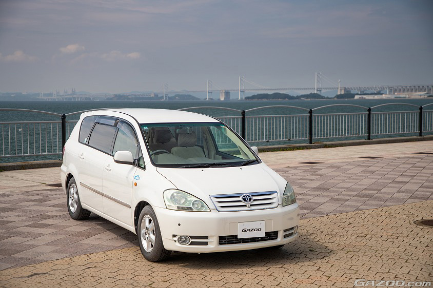 GAZOO愛車取材会の会場である香川県の『道の駅 恋人の聖地 うたづ臨海公園』で取材したトヨタ・イプサム(ACM21W型)
