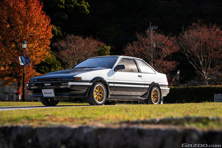 GAZOO愛車取材会の会場である三角西港で取材したトヨタ・スプリンター トレノAE86