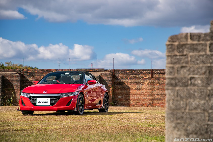 GAZOO愛車取材会の会場である世界遺産の万田坑で取材したホンダ・S660