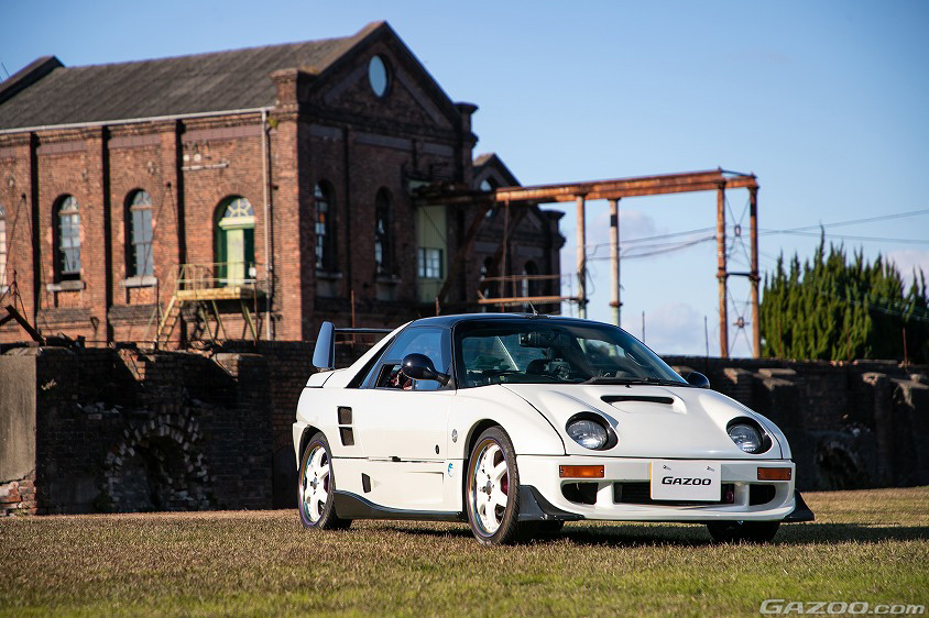 GAZOO愛車取材会の会場である世界遺産の万田坑で取材したマツダ・AZ-1