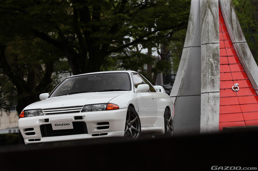 GAZOO愛車取材会の会場である西京極総合運動公園で取材した日産・スカイラインGT-R(BNR32型)
