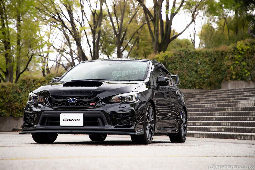 GAZOO愛車取材会の会場である西京極総合運動公園で取材したスバル・WRX STI（VAB型）タイプS