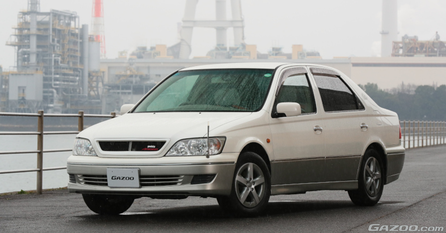 レア車を乗り継いできたオーナーが辿り着いた正統派セダン『トヨタ 