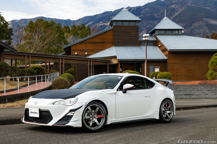 GAZOO愛車取材会の会場である宮崎県林業技術センター/森の科学館で取材したトヨタ・86(ZN6型)