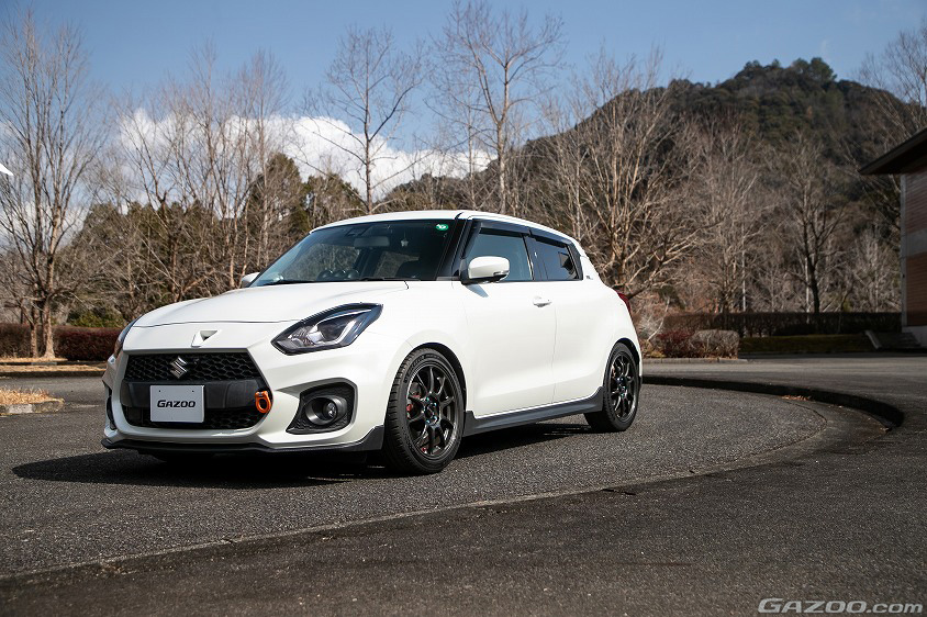 GAZOO愛車取材会の会場である宮崎県林業技術センター/森の科学館で取材したスズキ・スイフトスポーツ(ZC33S型)
