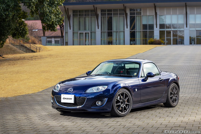 GAZOO愛車取材会の会場である大分大学 旦野原キャンパスで取材したマツダ・ロードスター(NCEC型)