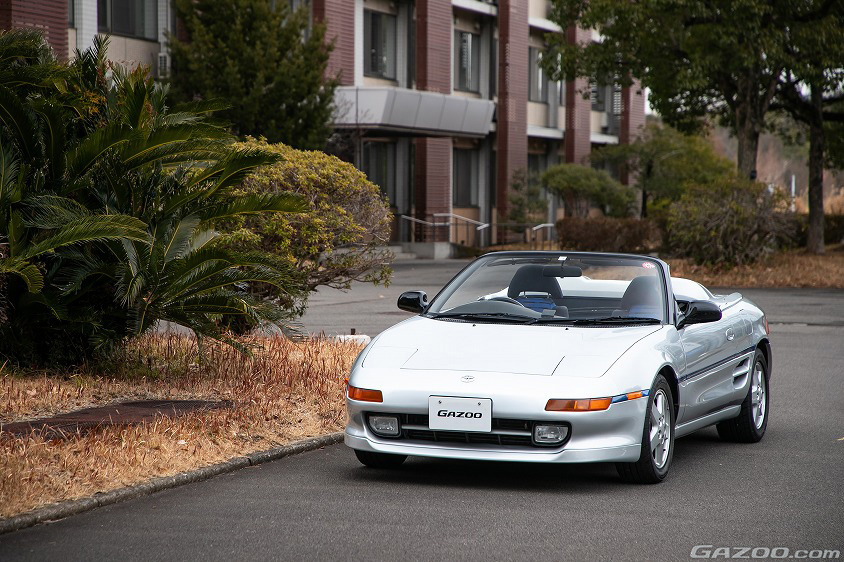 ブースターV SR 美品 スタイリッシュな希少オープンカーで風を感じながら走る優雅な